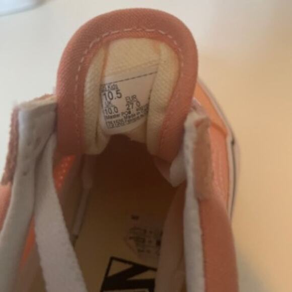 Vans Kids Girls Old Skool Sneakers Salmon/True White Size 10.5K NWOB - Picture 11 of 11